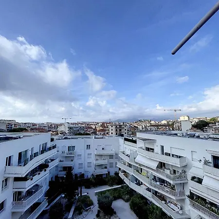 Cam4 - 3 Pieces Avec Terrasse Apartment