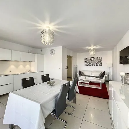 Cam4 - 3 Pieces Avec Terrasse Apartment *